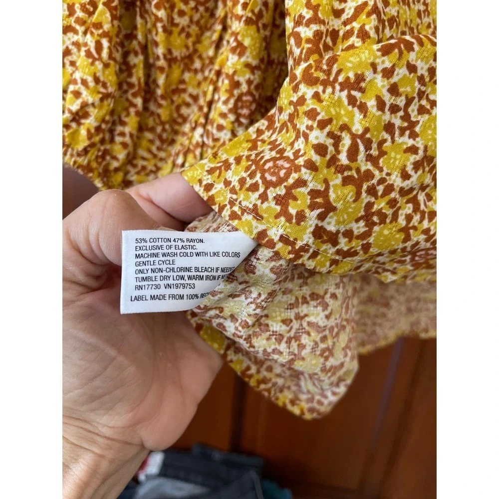 Universal thread smocked, front balloon sleeve BoHo floral print top extra small - Picture 5 of 5